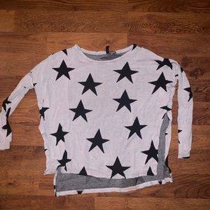 Divided black and white star sweater w/ side slits